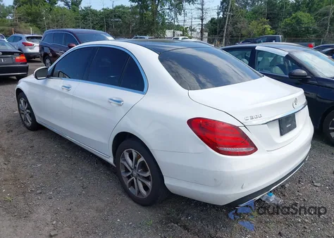 2015 Mercedes-Benz C 300 4Matic/Luxury 4Matic/Sport 4Matic from USA, damaged, VIN 55SWF4KB0FU010485